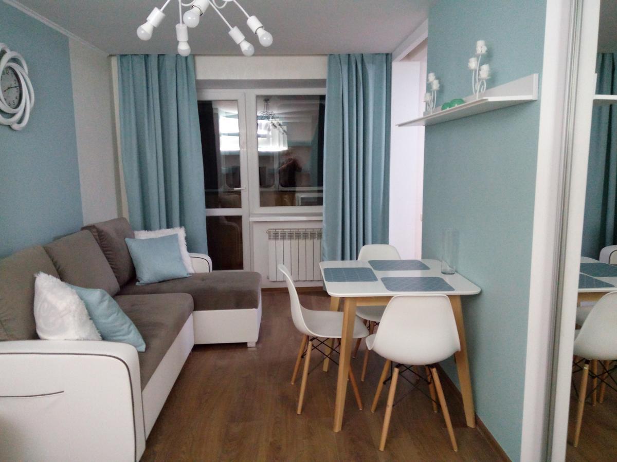 Two-Bedroom Apartment In The Center Khmel'nyts'kyy Luaran gambar