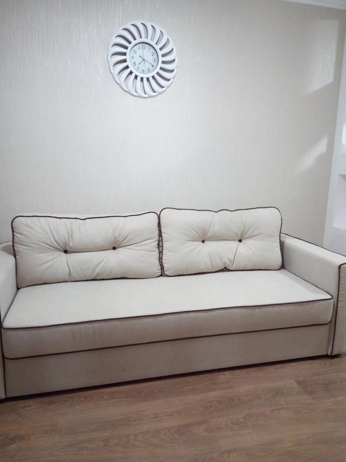 Two-Bedroom Apartment In The Center Khmel'nyts'kyy Luaran gambar