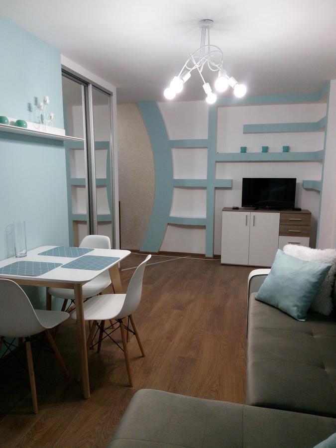 Two-Bedroom Apartment In The Center Khmel'nyts'kyy Luaran gambar